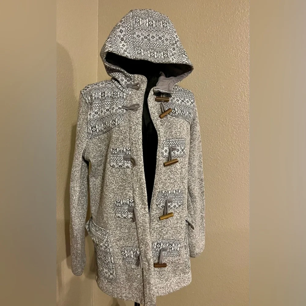 Patagonia Gray Patterned Toggle Jacket - Picture 2 of 9